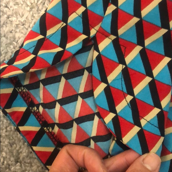 🔺 FOREVER21/ Geo Dolphin Short 🔻 - Picture 4 of 5